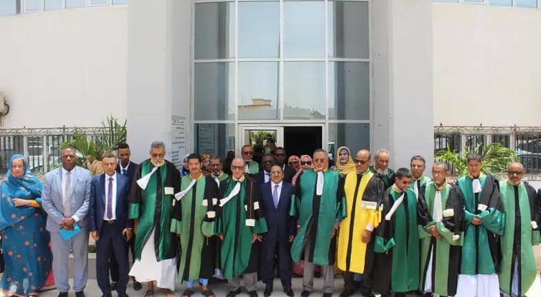 إعضاء اللجنة الوطنية لحقوق الإنسان يؤدون اليمين الدستورية