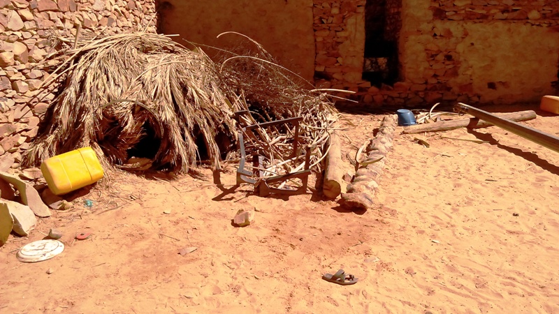 بعض الأغراض تم توفيرها لتسقيف القسم في انتظار توفر باقي الأغراض